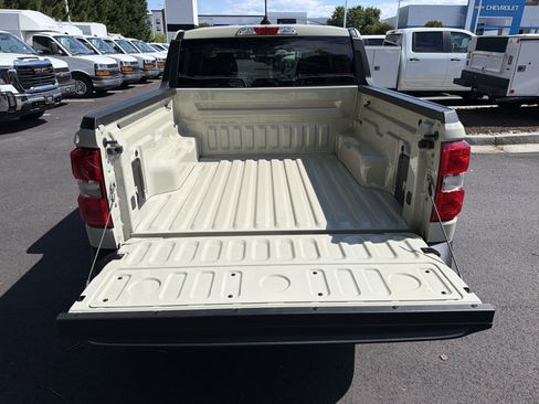 Used 2025 Ford Maverick XL FWD image 30