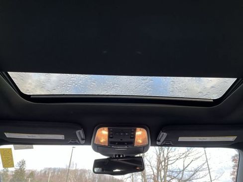 Used 2014 Chrysler 300 AWD w/ Driver Convenience Group image 18