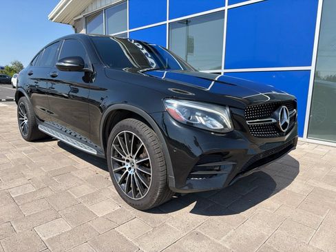 Used 2019 Mercedes-Benz GLC 300 4MATIC Coupe image 2