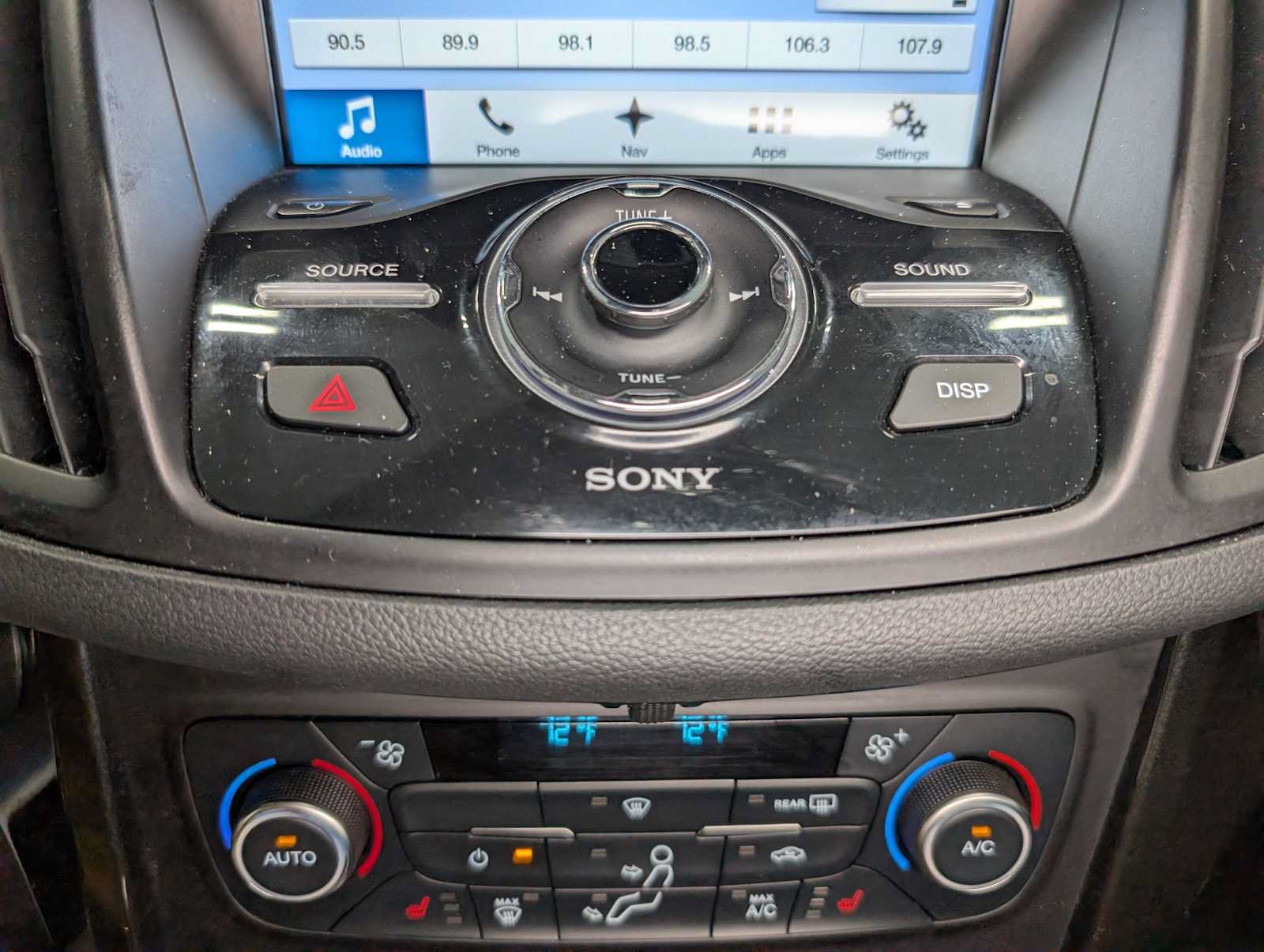 Used 2017 Ford Escape Titanium AWD/4WD image 32