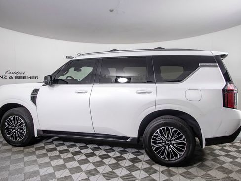 Used 2025 Nissan Armada SL RWD image 14