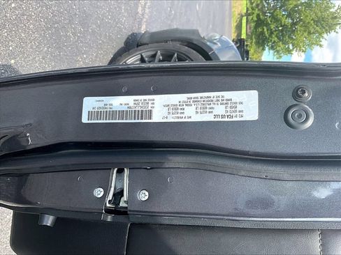 Used 2018 Dodge Charger R/T Scat Pack w/ Dynamics Package RWD image 4
