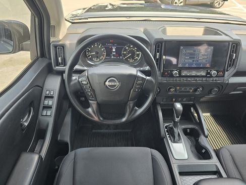 Used 2025 Nissan Frontier S AWD/4WD image 16