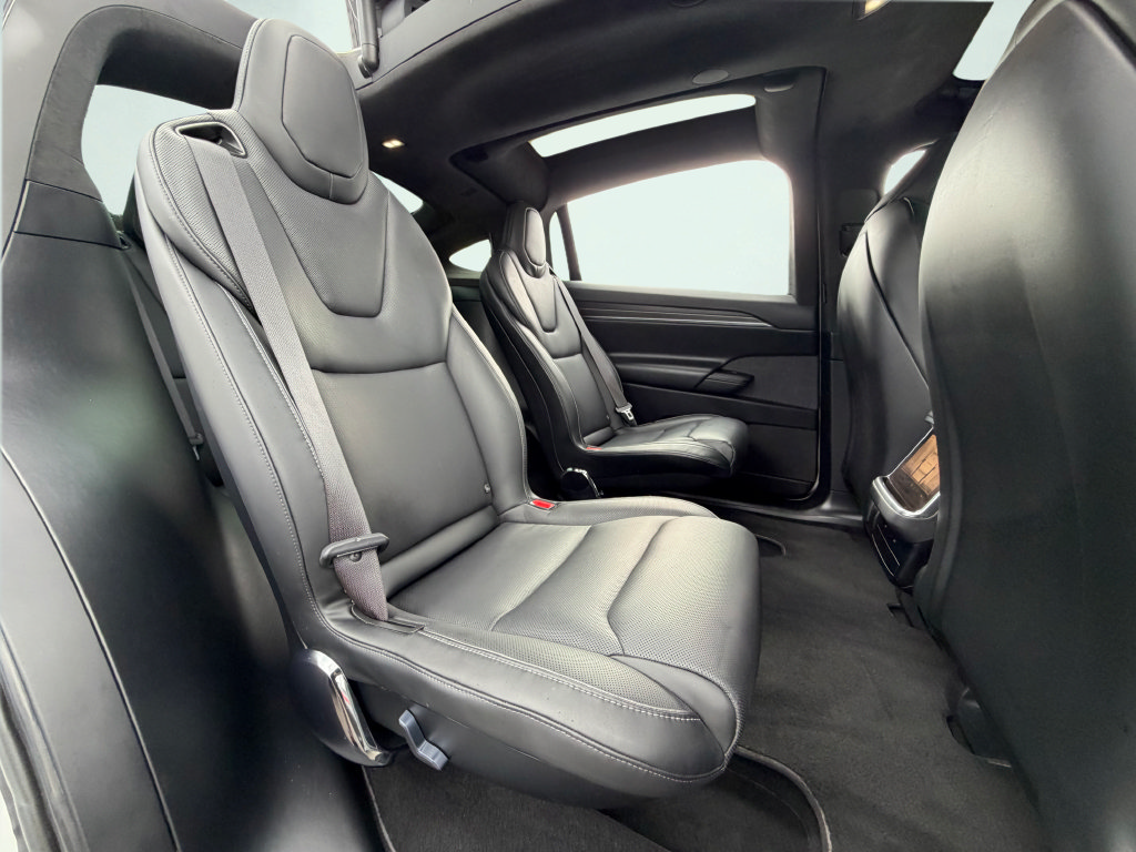 Used 2022 Tesla Model X Plaid AWD/4WD image 36