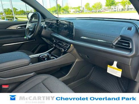 New 2026 Chevrolet Traverse LT w/ LPO, Floor Liner Package AWD/4WD image 23