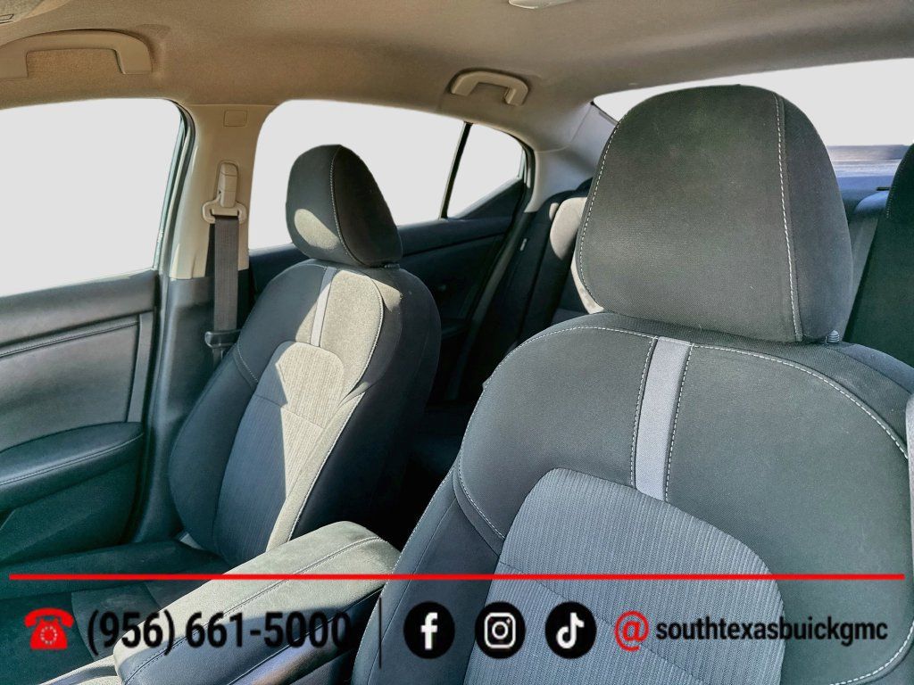 Used 2025 Nissan Sentra SV FWD image 13