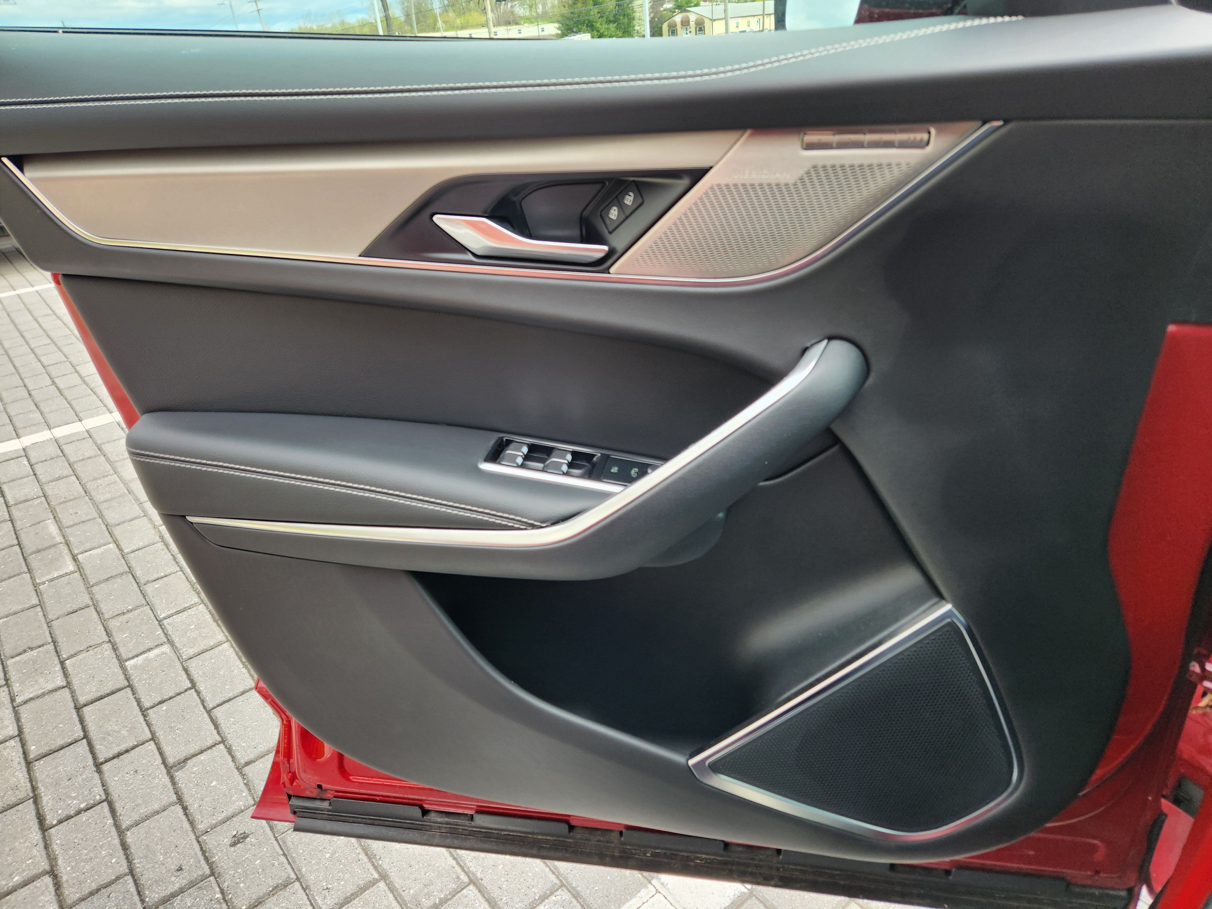 Certified 2025 Jaguar F-PACE R-Dynamic S AWD/4WD image 25