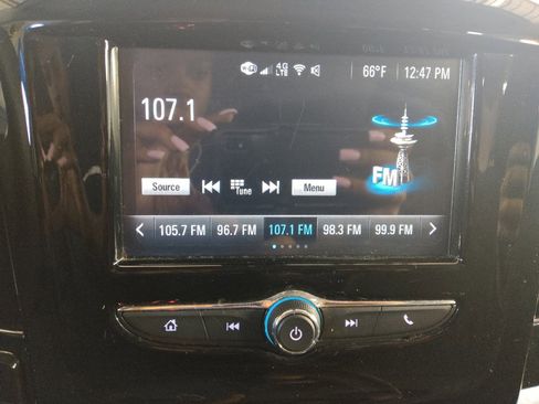 Used 2019 Chevrolet Traverse LS FWD image 25