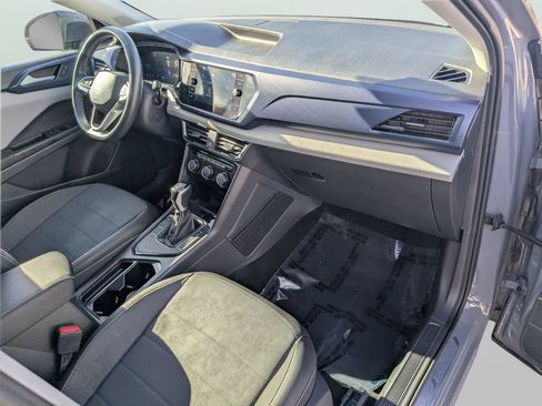 Certified 2023 Volkswagen Taos SE w/ Panoramic Sunroof Package FWD image 11