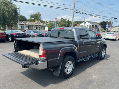 Used 2015 Toyota Tacoma PreRunner w/ SR5 Package image 7