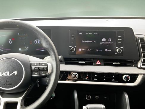 Used 2024 Kia Sportage LX image 20