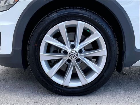 Used 2018 Volkswagen Golf Alltrack S AWD/4WD image 9
