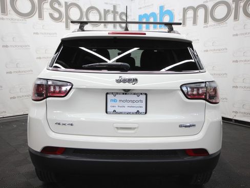 Used 2020 Jeep Compass Latitude AWD/4WD image 5