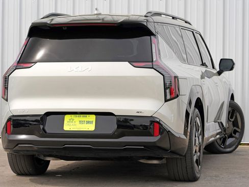 Used 2024 Kia EV9 GT-Line AWD/4WD image 5