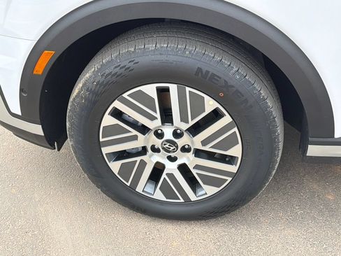New 2026 Hyundai Palisade SEL Premium FWD image 12
