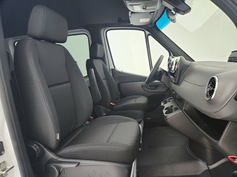 New 2025 Mercedes-Benz Sprinter 2500 image 13
