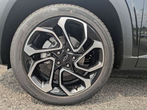New 2026 Chevrolet Trax RS w/ Driver Confidence Package FWD image 14
