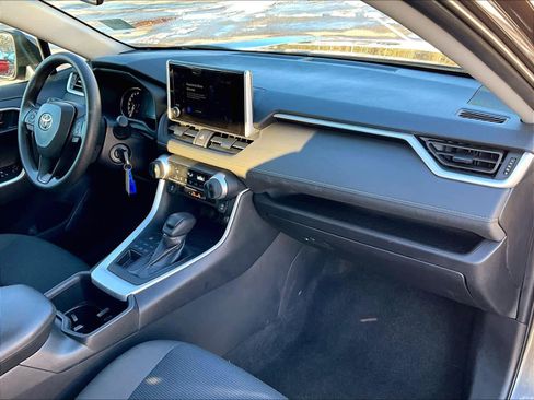 Used 2024 Toyota RAV4 LE image 14