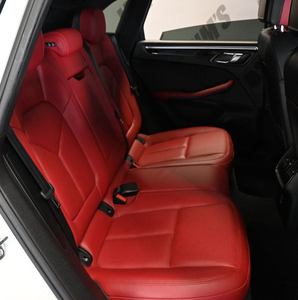 Used 2018 Porsche Macan AWD/4WD image 19