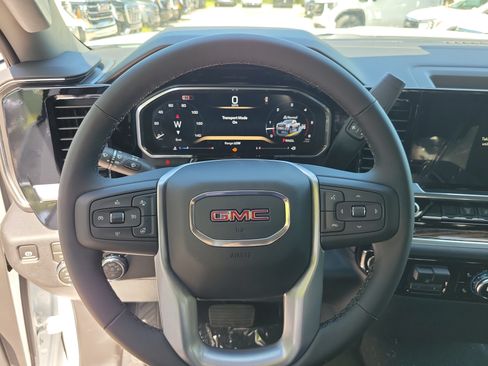 New 2026 GMC Sierra 2500 SLE w/ SLE Value Package; AWD/4WD image 8