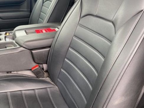 Used 2022 Chevrolet Silverado 1500 LT image 6