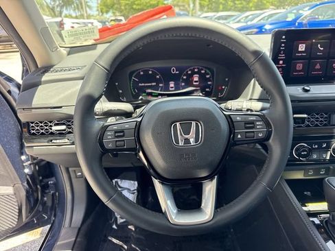Used 2023 Honda Accord Touring image 14