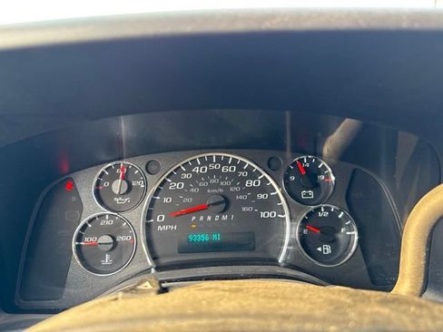 Used 2022 Chevrolet Express 3500 Extended w/ Driver Convenience Package RWD image 5