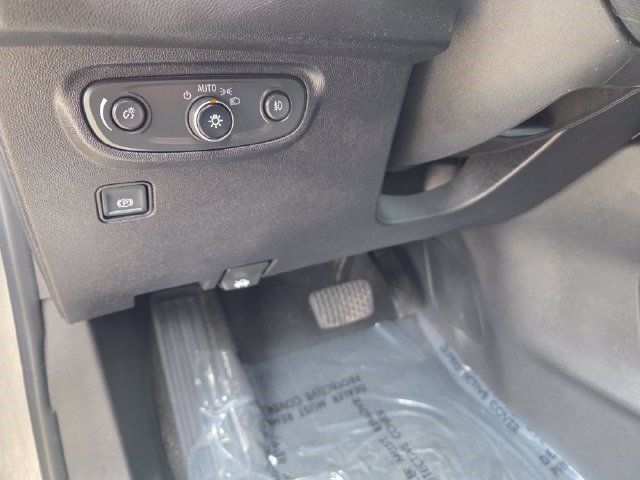Used 2018 GMC Terrain Denali w/ Driver Alert Package II AWD/4WD image 22