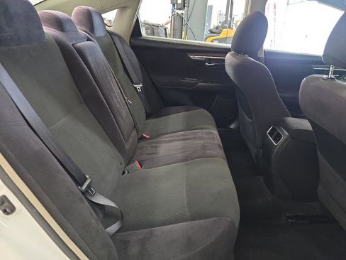 Used 2013 Nissan Altima 2.5 SV image 35