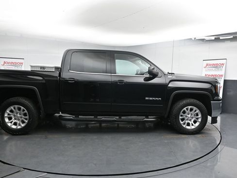 Used 2017 GMC Sierra 1500 SLE w/ SLE Value Package image 9
