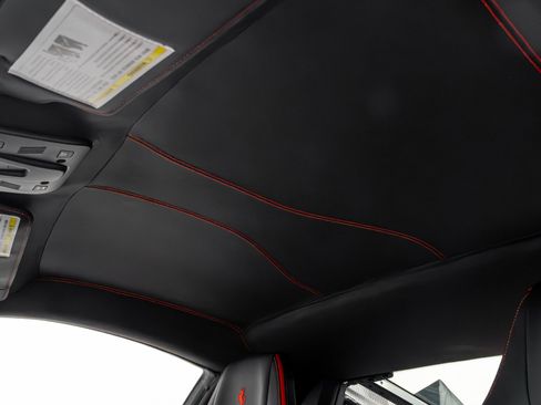 Used 2018 Ferrari 488 GTB RWD image 11