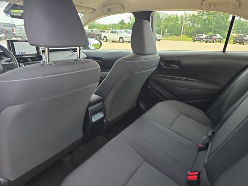 Used 2023 Toyota Corolla LE FWD image 10