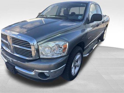 Used 2008 Dodge Ram 1500 Truck SLT image 3