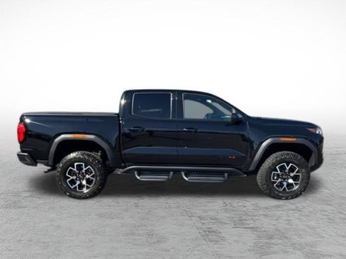 Used 2024 GMC Canyon AT4X AWD/4WD image 9