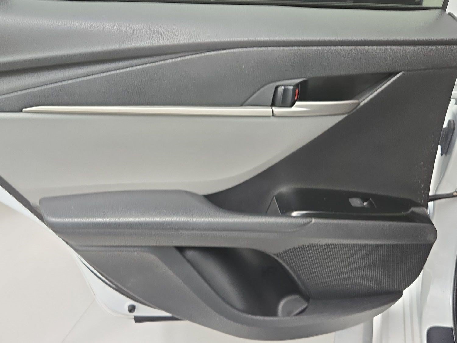Certified 2025 Toyota Camry SE FWD image 19