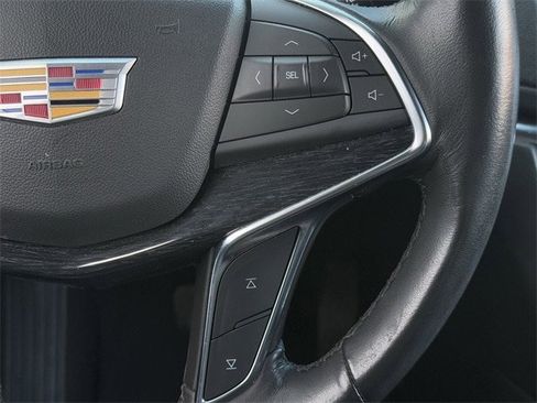 Used 2022 Cadillac XT5 Premium Luxury image 14