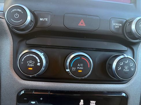 Used 2024 RAM 2500 Tradesman w/ Chrome Appearance Group image 4