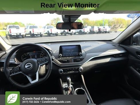 Used 2025 Nissan Altima 2.5 SR image 10