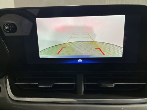 Used 2024 Chevrolet Trax LT image 19