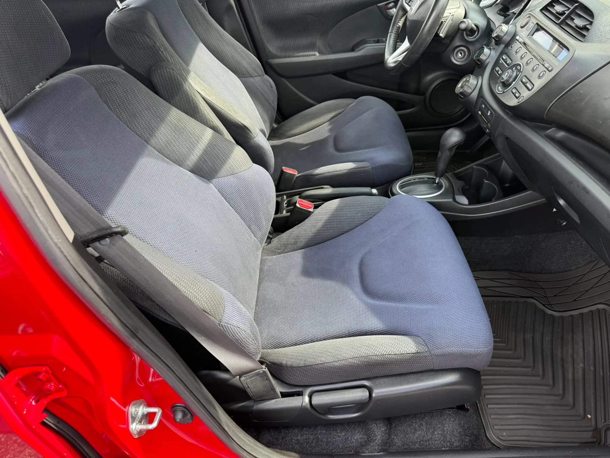 Used 2013 Honda Fit Sport image 17