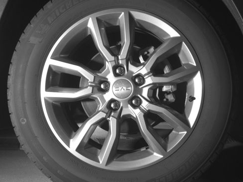 Used 2024 GMC Terrain SLT AWD/4WD image 13