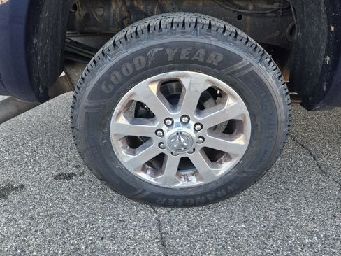 Used 2018 RAM 3500 Laramie Longhorn image 14