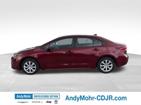 Used 2022 Toyota Corolla LE FWD image 4