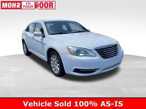 Used 2013 Chrysler 200 Touring FWD image 1