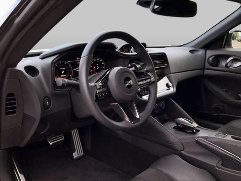 Used 2025 Nissan Z Performance w/ Floor Mat Package RWD image 14