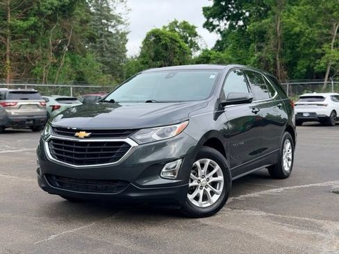 Used 2019 Chevrolet Equinox LT w/ Driver Convenience Package FWD image 2