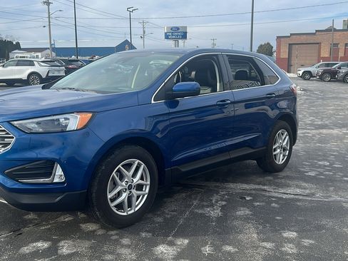 Used 2022 Ford Edge SEL w/ Convenience Package image 4