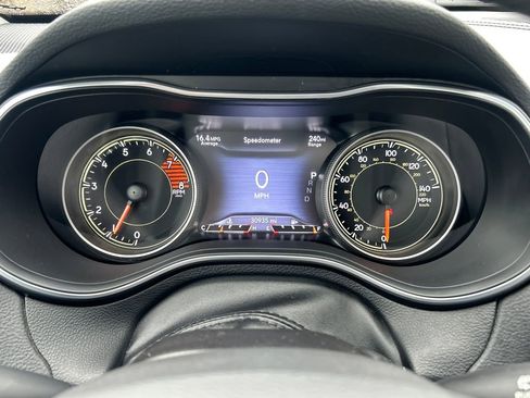 Used 2021 Jeep Cherokee Limited w/ Elite Package AWD/4WD image 27