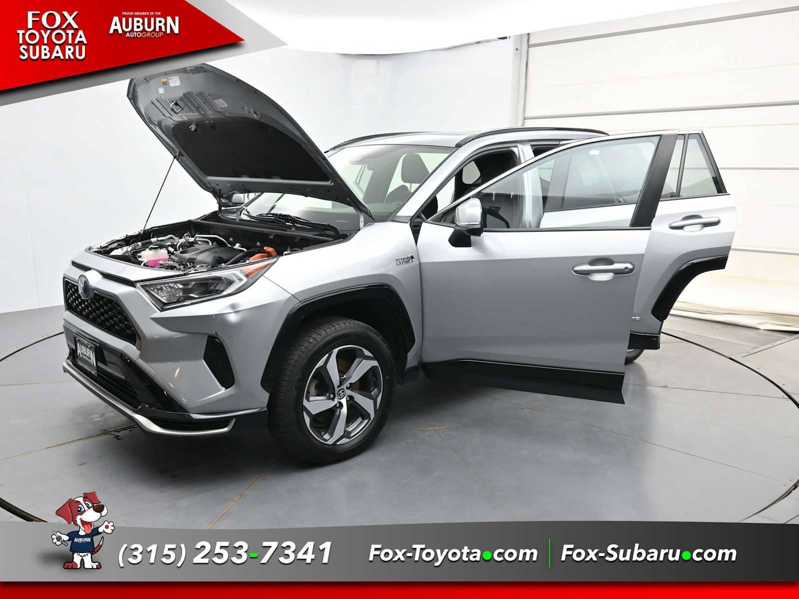 Used 2021 Toyota RAV4 SE w/ Weather & Moonroof Package AWD/4WD image 42