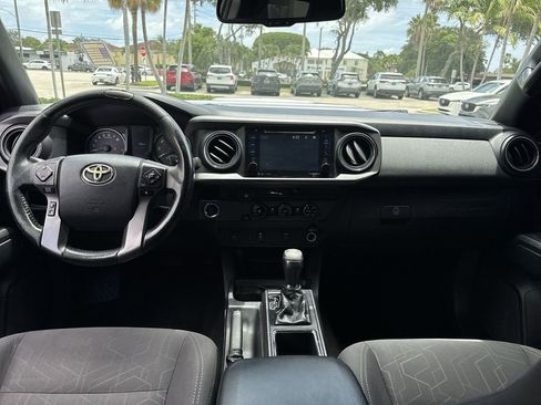 Used 2017 Toyota Tacoma TRD Sport w/ Tow Package RWD image 14